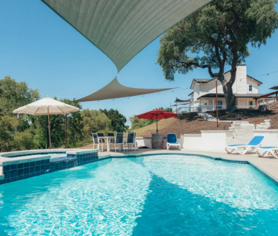 Farmhouse Pool Farmhouse Pool